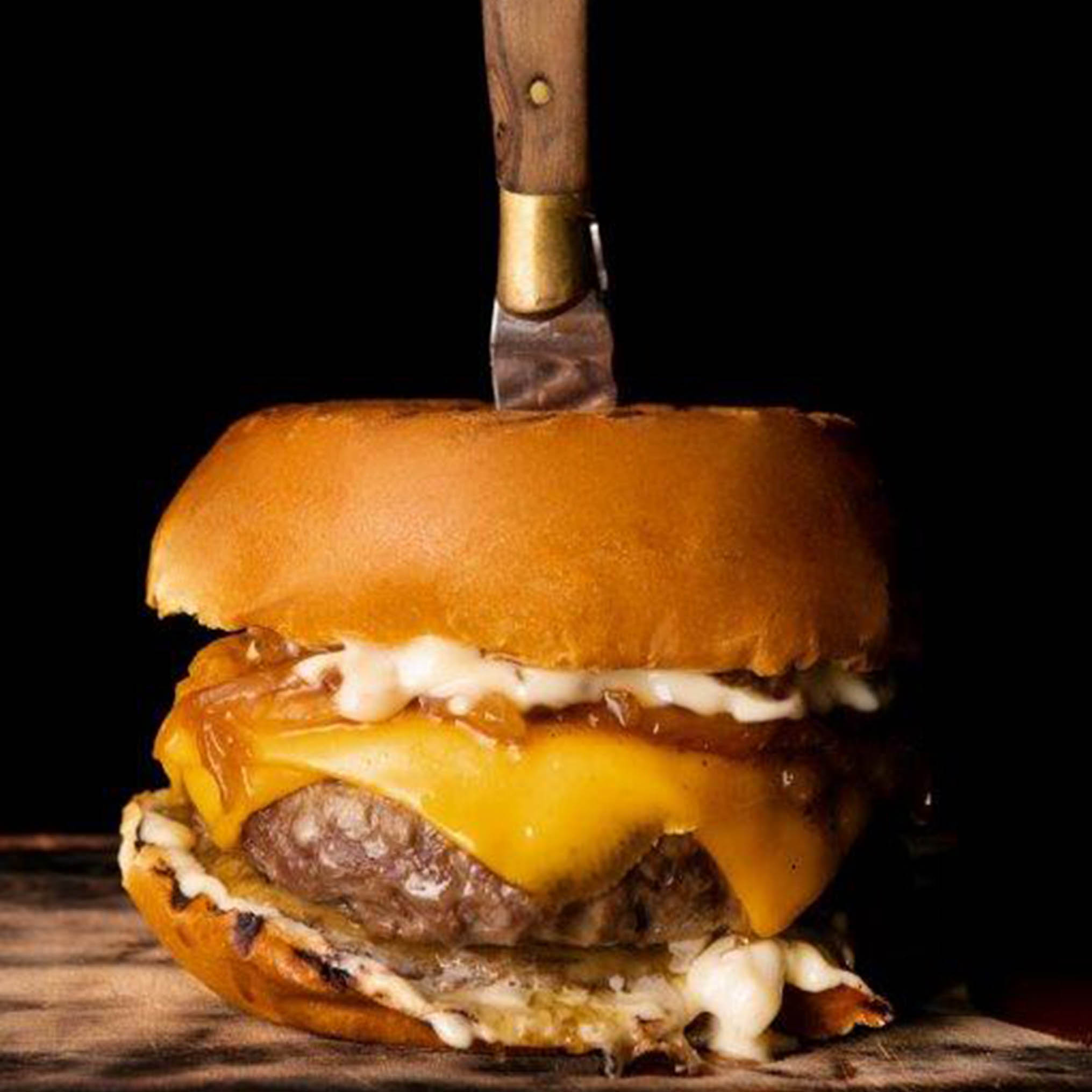 Black Angus Beef Burger του Σεφ Σωτήρη Ευαγγέλου